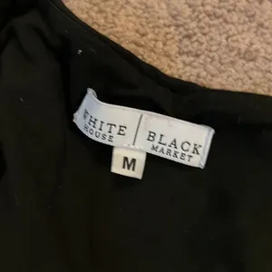 White House black market wrap top M‎ thumbnail 6