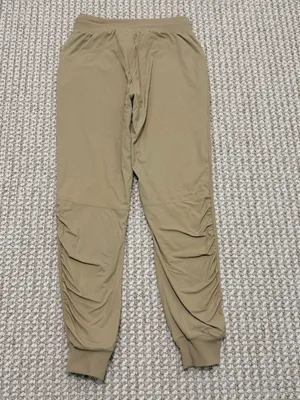 Lululemon Beyond the Studio 7/8 Joggers size 6 tan thumbnail 4