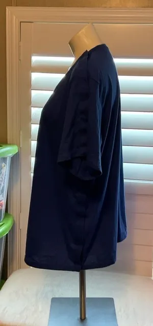 Elegant Royal Blue V-Neck Long Sleeve Top thumbnail 1