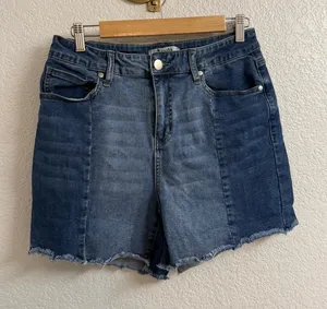 Arula stretchy denim dual colored shorts size 12 thumbnail 1