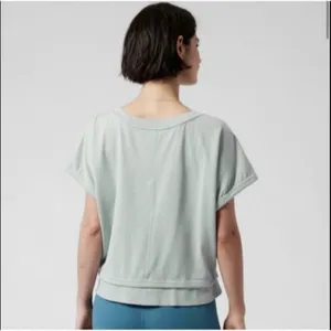 Athleta Sundown Shirred Tee Pale Green Pullover Short Sleeve Sweatshirt XL thumbnail 2
