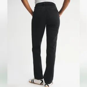 NWT Abercrombie & Fitch straight leg jeans, size 26 long thumbnail 4