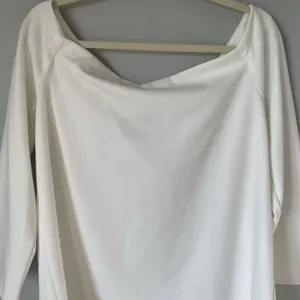 Tuckernuck White Miranda Off The Shoulder Blouse Top 3/4 Sleeve Women's Size XL thumbnail 3