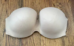 Victoria's Secret Body by Victoria Lined Strapless Bra Size 36DD thumbnail 1
