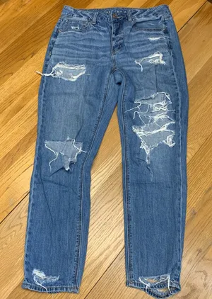 American Eagle Tomgirl Distressed Straight Leg Jeans Blue Button Fly Size 6‎ Reg thumbnail 1