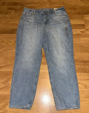 American Eagle Outfitters Mom Jeans High‎ Rise "blown out blue" Wash Size 16 thumbnail 1