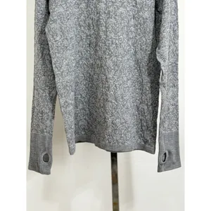 Lululemon Swiftly Tech Long Sleeve T-Shirt Top Women’s Size 10 18x28 Gray thumbnail 8