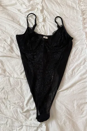 SheIn Lace Mesh Bodysuit thumbnail 1