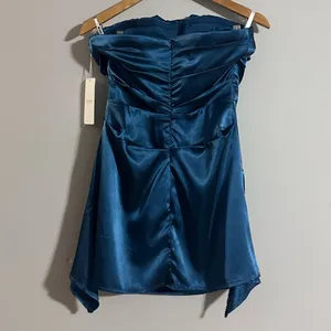 Weinaze NEW Strapless Satin Formal Mini Dress Sz 6 Teal Pleated Detail Event thumbnail 4