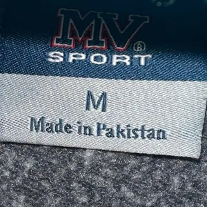 MV Sport Game Day Hoodie Medium Gray Striped Sleeve Pullover Graphic Sweatshirt‎ thumbnail 4