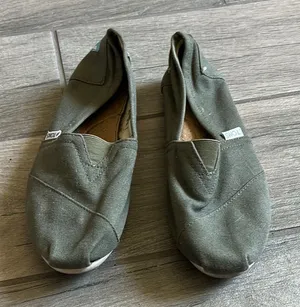 Toms Olive Green Flats thumbnail 1