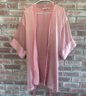 Victoria’s Secret Gold Label Satin Robe One Size Pink Vintage Coquette Feminine thumbnail 1