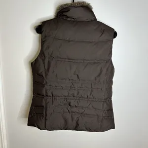 Women's Eddie Bauer Size Medium Goose‎ Down 700 Fill Turtle Neck Full Zip Vest thumbnail 5