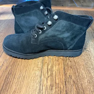 UGG Bethany Boots Womens 8‎ Black Suede Lace Up Sheepskin Booties 1012532 thumbnail 6