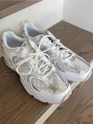 New Balance 530 Sneakers in Silver Metallic Polka Dots NWOB thumbnail 4