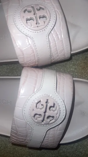 Tory Burch Slides thumbnail 2