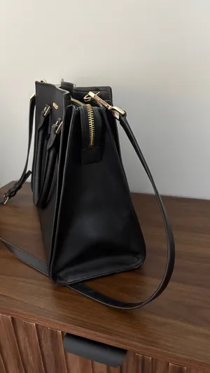Michael Kors Purse thumbnail 2