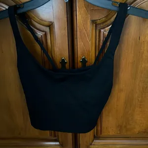 PINK sports bra thumbnail 1