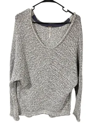 Free People‎ Grey V Neck Knit Sweatshirt Size Medium thumbnail 1