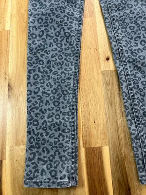 Abercrombie & Fitch Leopard Print Jeans Size 00 W24 Gray Animal Print Denim thumbnail 2