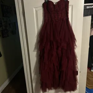 Prom dress thumbnail 4