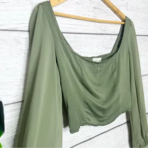 Urban Outfitters Green Sheer Long Sleeve Peasant Crop Top Size Large Bridgerton thumbnail 5