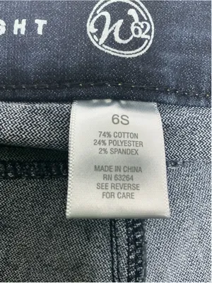 Woman’s w62 Signature Fit Straight Stretch Blue Denim Jeans size 6 short thumbnail 5
