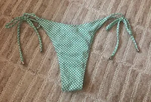 Green bikini Size M thumbnail 3