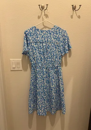 Monteau Los Angeles Blue and White Floral Dress thumbnail 4