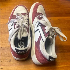 Vans Classic White and Burgundy Sneakers thumbnail 3