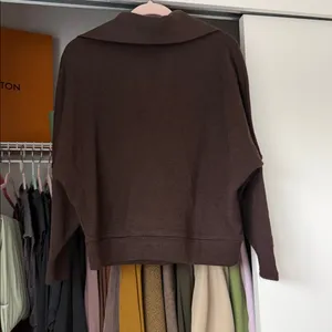NWT OGL Espresso Shut Women's batwing Sweatshirt size M thumbnail 3
