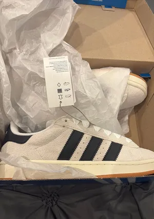 NWT Adidas Campus shoes Grey/white/black thumbnail 1