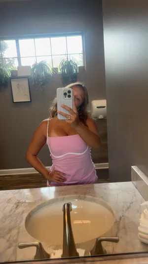 Alo yoga dress  thumbnail 2
