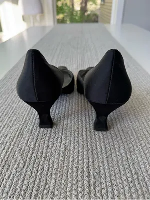 Vintage 90s Anne Klein Black Embroidered Pointed Toe D’Orsay Kitten Heels Sz 9.5 thumbnail 6