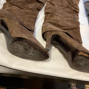 Isola Brown Heeled Boots with Vintage Suede Finish thumbnail 2