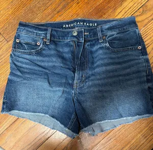 American Eagle Shorts relaxed fit thumbnail 1