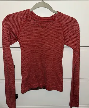 Lululemon Red Long Sleeve Swiftly Tech thumbnail 1
