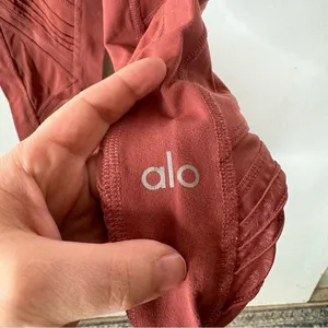 Alo Yoga Mauve Mesh Criss Cross Leggings Size Xsmall‎ thumbnail 5