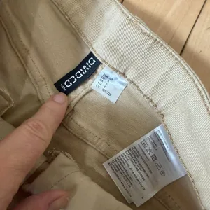 H&M Divided Tan Wide Leg Denim Jeans Chino's Pants Size 6 Stretch thumbnail 5