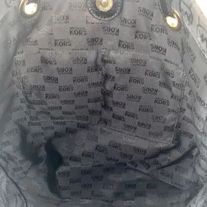Michael Kors black Signature Logo tote bag thumbnail 7