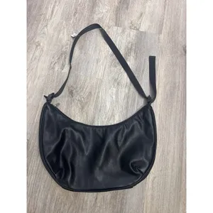 Gap Vegan Leather Sling Bag Black Crescent Crossbody Adjustable Strap NEW thumbnail 4
