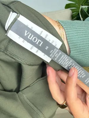 Vuori AllTheFeels Slim Flare Leggings 32" Size XS thumbnail 6