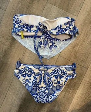 Gianni Bini Bikini thumbnail 2