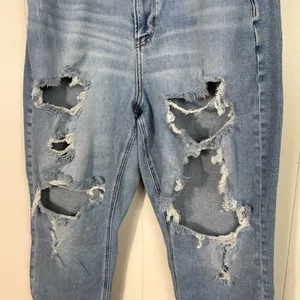 American Eagle Distressed Light Wash Curvy Mom Jeans 12 Reg Stretch High Rise thumbnail 2