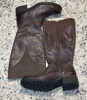 L.L. Bean Women’s Brown Leather Wool Side Zip Knee High Boots Lug Sole Riding Si thumbnail 1