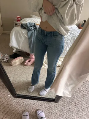 Hollister Jeans Low-Rise Flare Women’s thumbnail 3