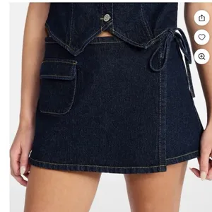 No‎ Boundaries Dark Wash Denim Cargo Skirt Size XXL thumbnail 1