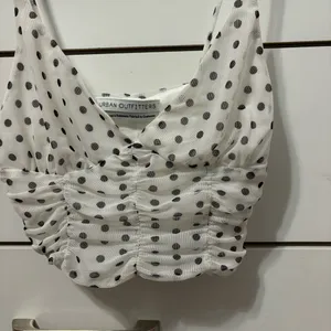 Urban Outfitters White Crop Polka Dot Tank Top thumbnail 5