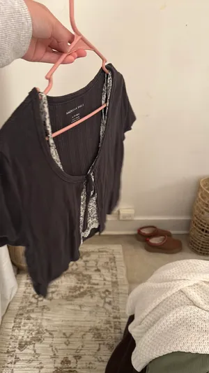 American Eagle layered Tee thumbnail 5