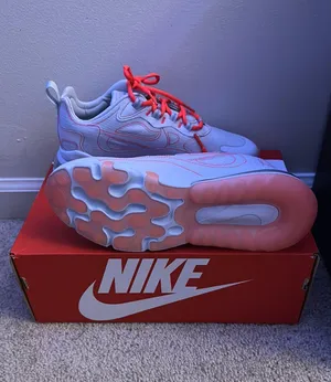 Nike Air Max 270 React Shoes thumbnail 5